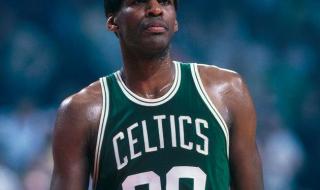 波士顿·凯尔特人的队服和队徽上为什么以四叶草来装饰,凯尔特人队和这些植物有什么渊源 波士顿凯尔特人队67号是谁